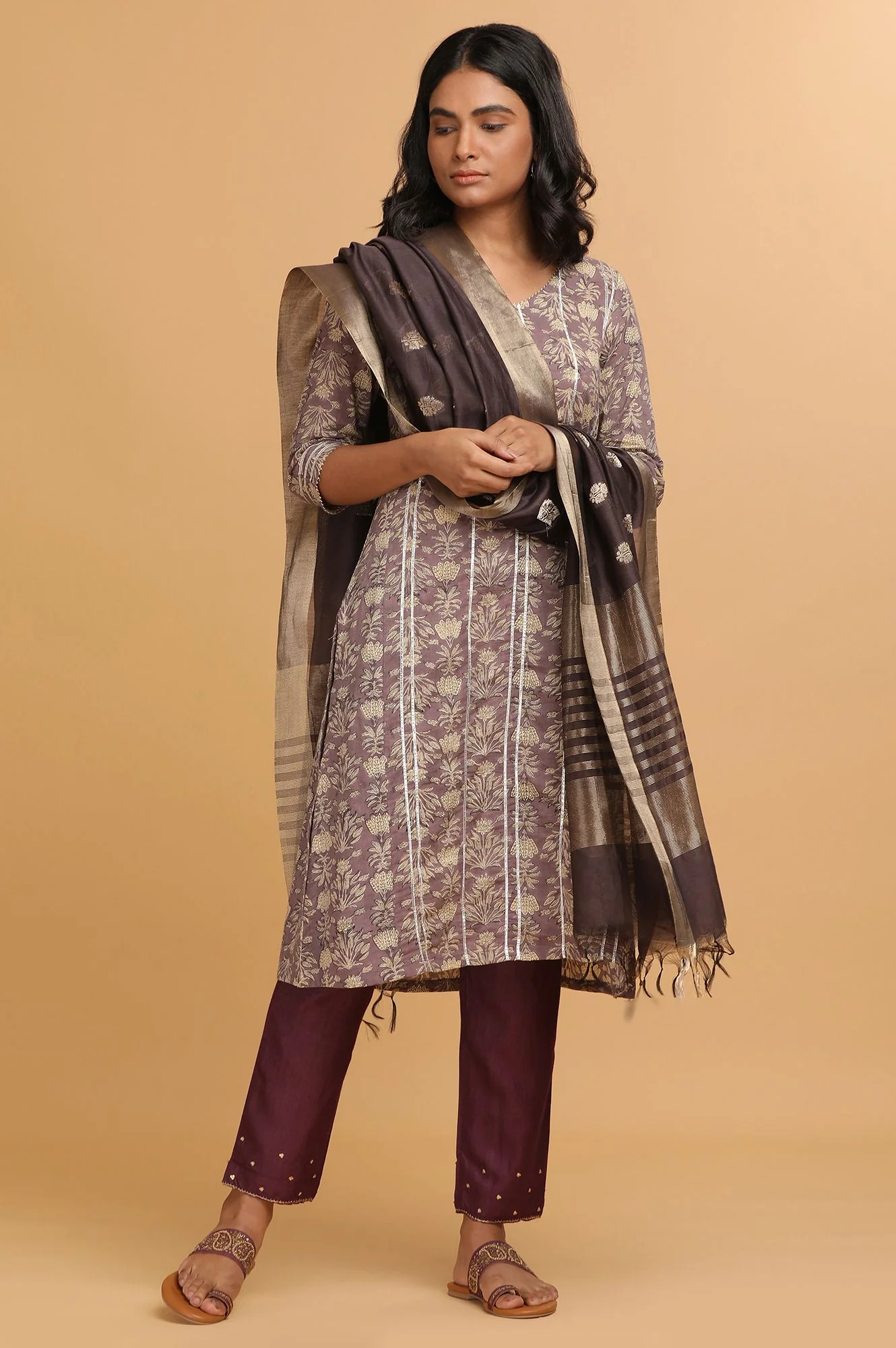 Wine Solid Slim Pants - Image 5
