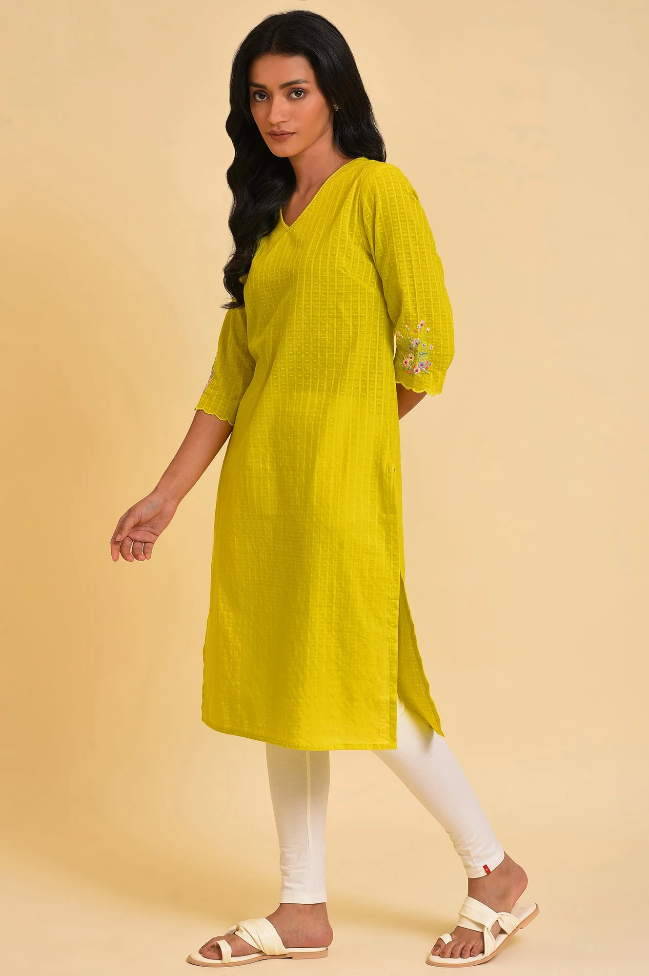 Yellow Dobby Textured Kurta And Tights Set - Image 3