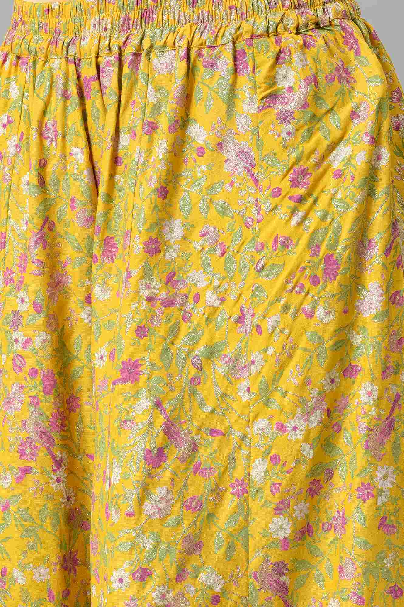 Yellow Embroidered kurta Wth Culottes And Pink Dupatta - Image 6