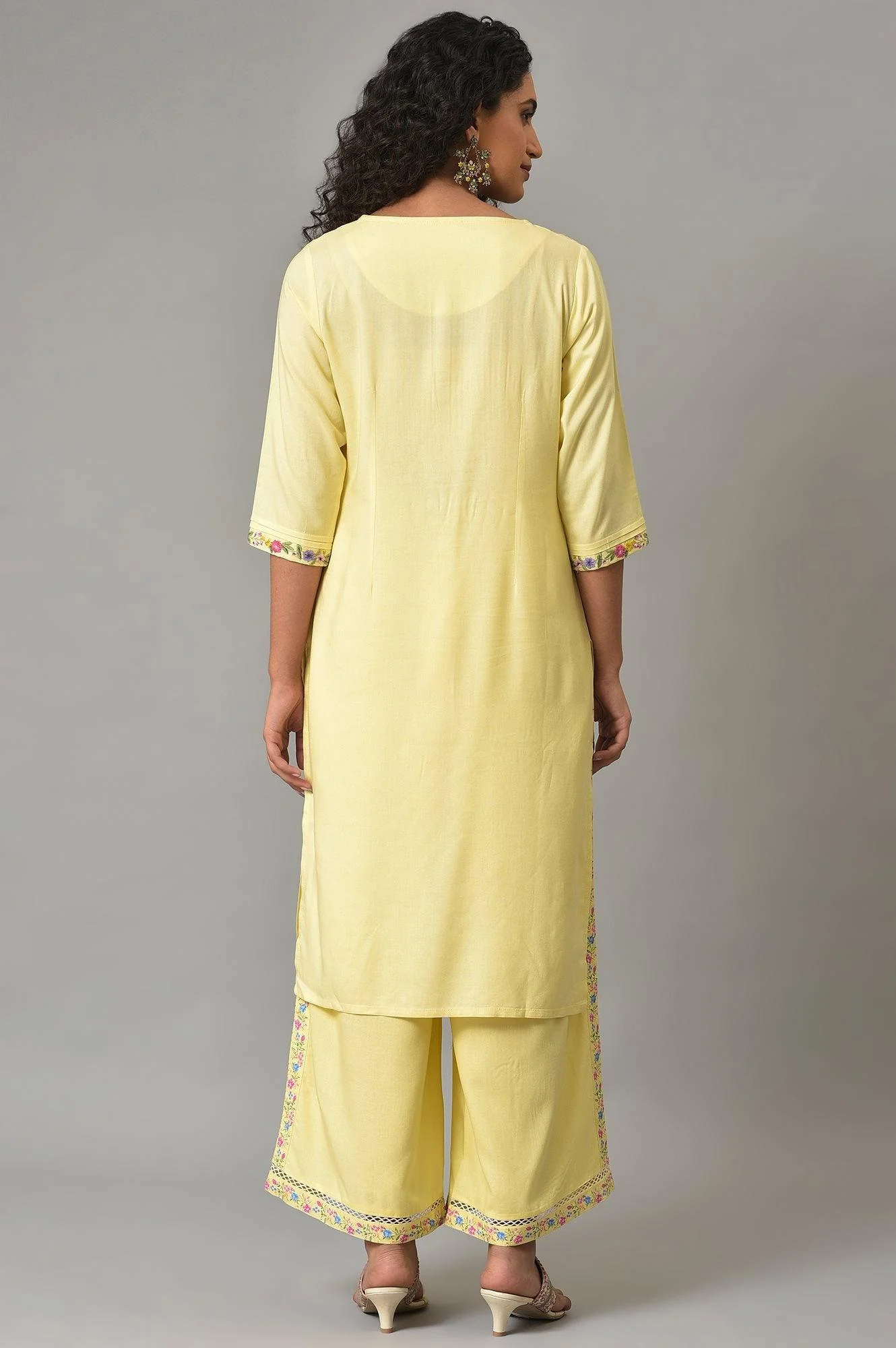 Yellow Embroidered Plus Size Summer kurta With Pleats On Yoke - Image 2