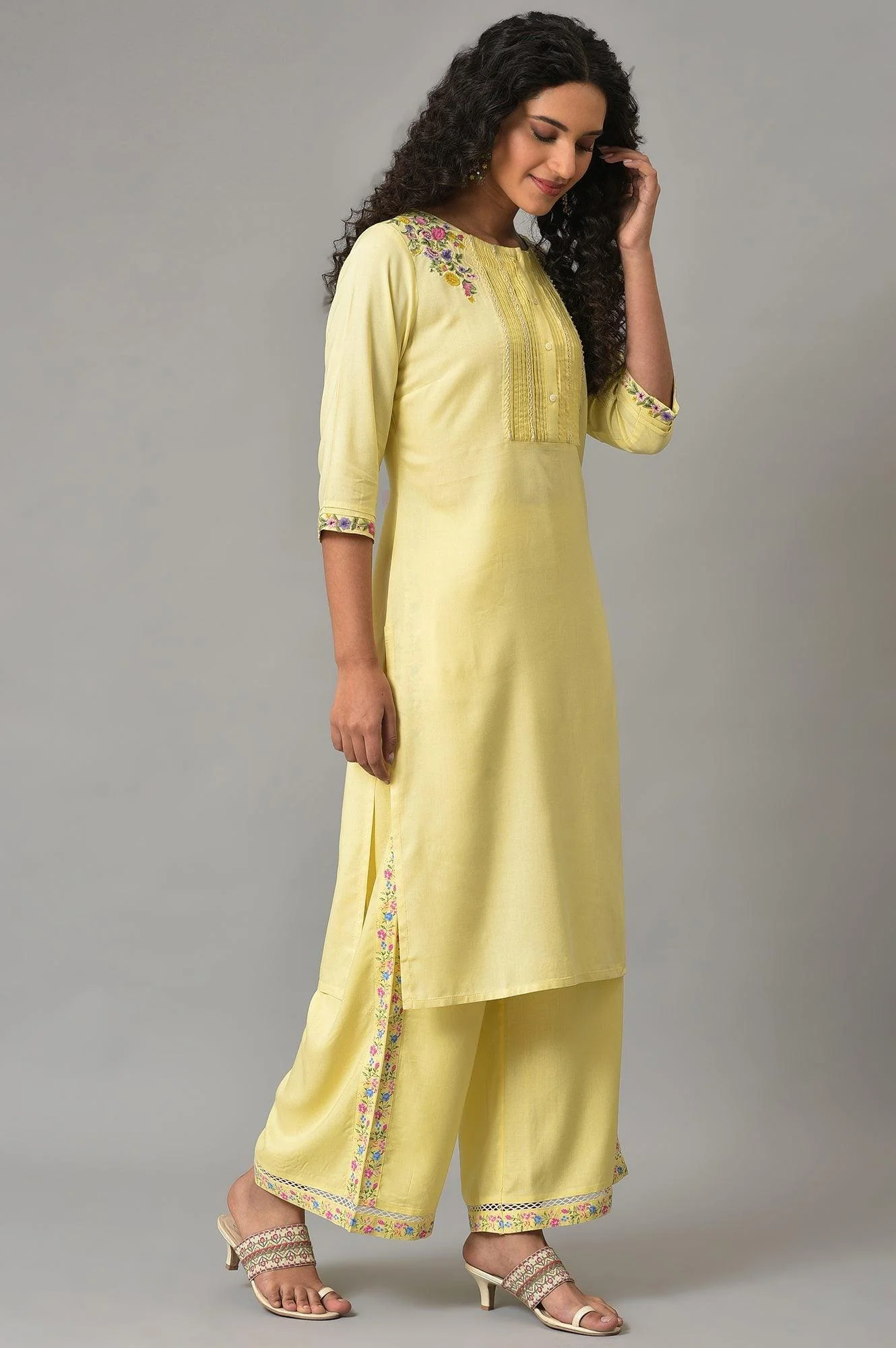 Yellow Embroidered Plus Size Summer kurta With Pleats On Yoke - Image 4