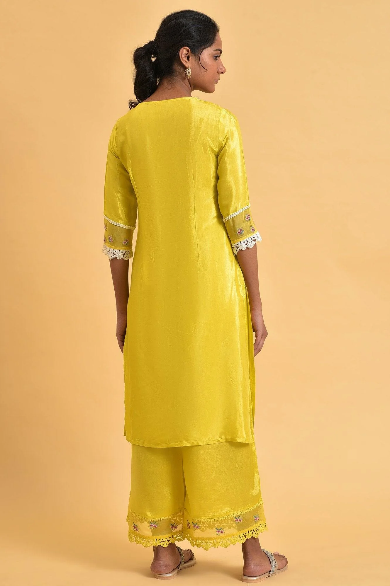 Yellow Embroidered Shantun Plus Size Festive kurta - Image 2