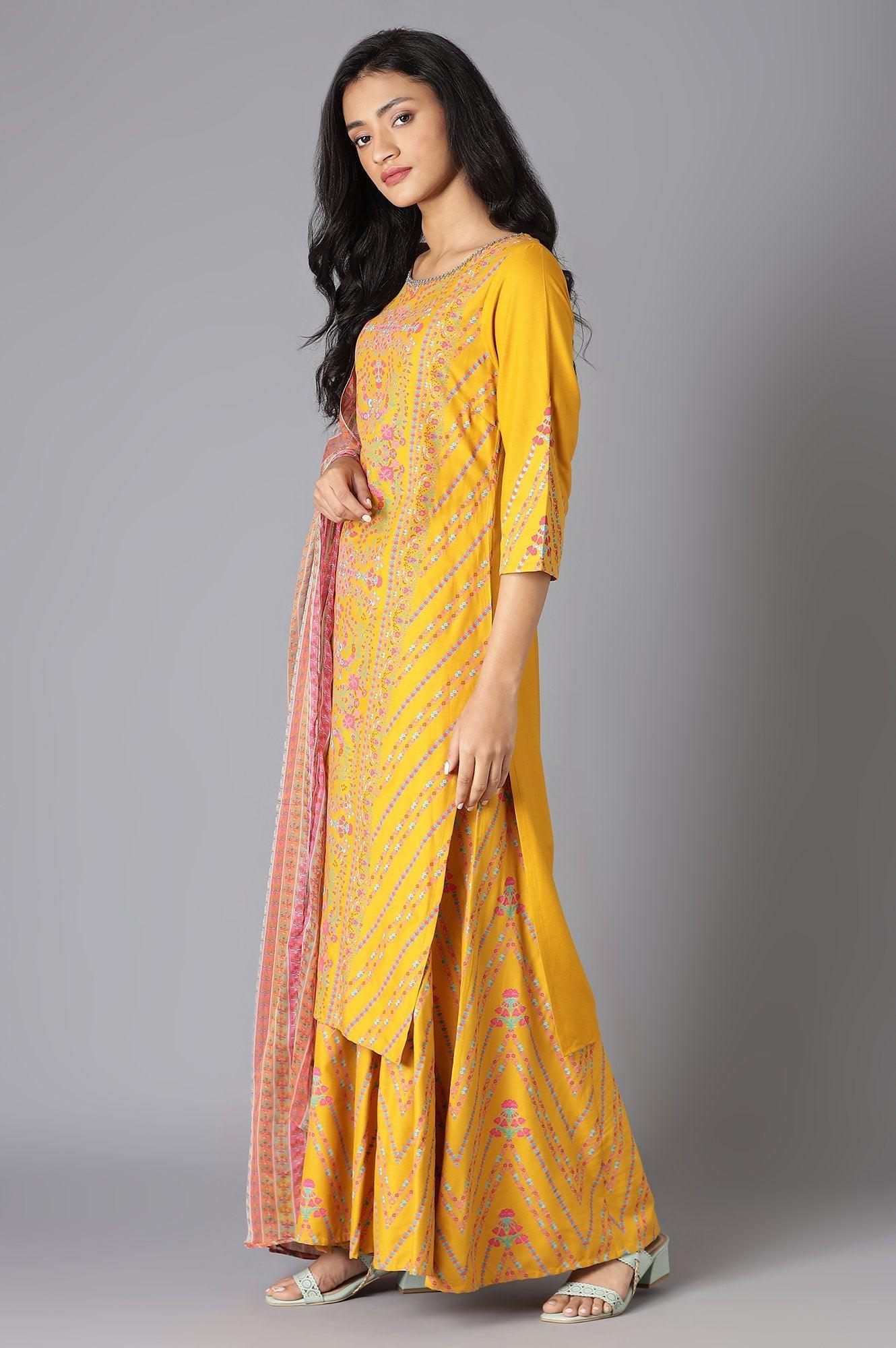 Yellow Floral kurta In Boat Neck With Culottes And Dupatta - Image 3