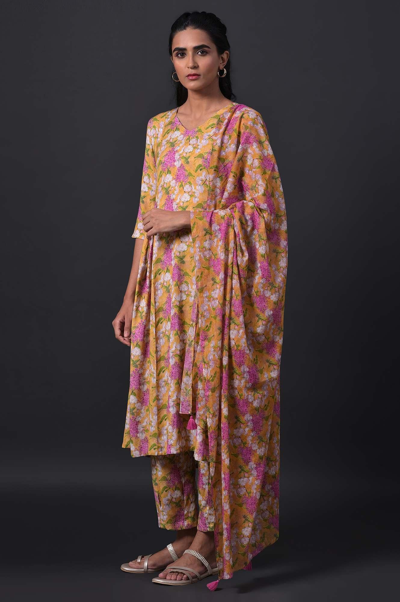 Yellow Floral Print kurta With Straight Pants And Dupatta - Image 3