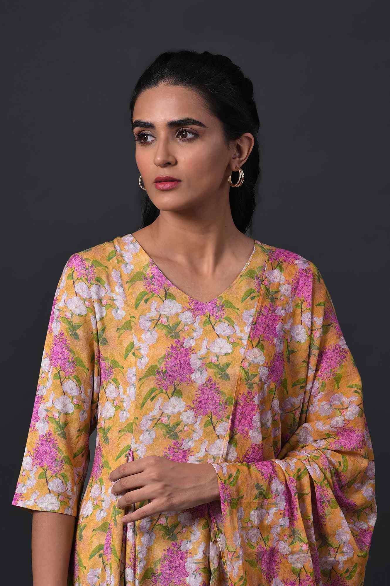 Yellow Floral Print kurta With Straight Pants And Dupatta - Image 5