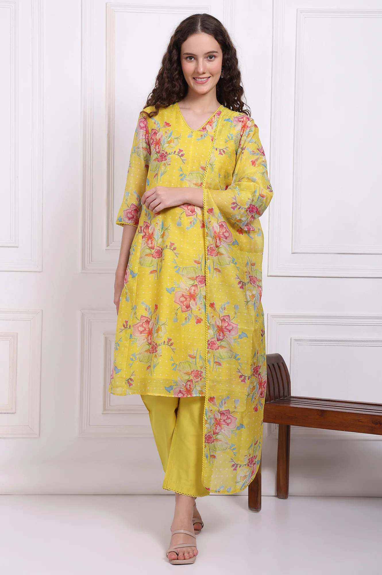 Yellow Floral Printed Chanderi Straight Kurta, Pants and Dupatta Set - Image 2