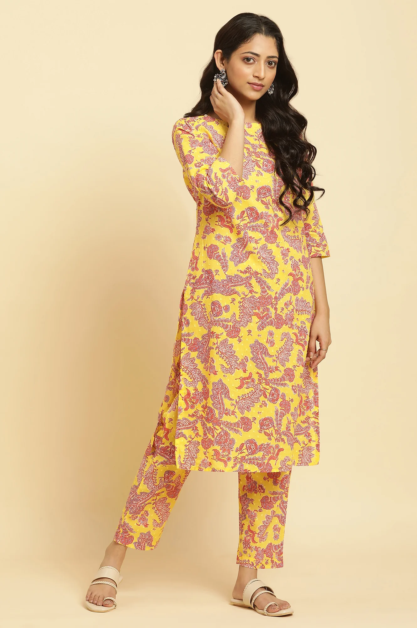 Yellow Floral Printed Cotton Kurta And Pants Co-Ord Set - Image 5