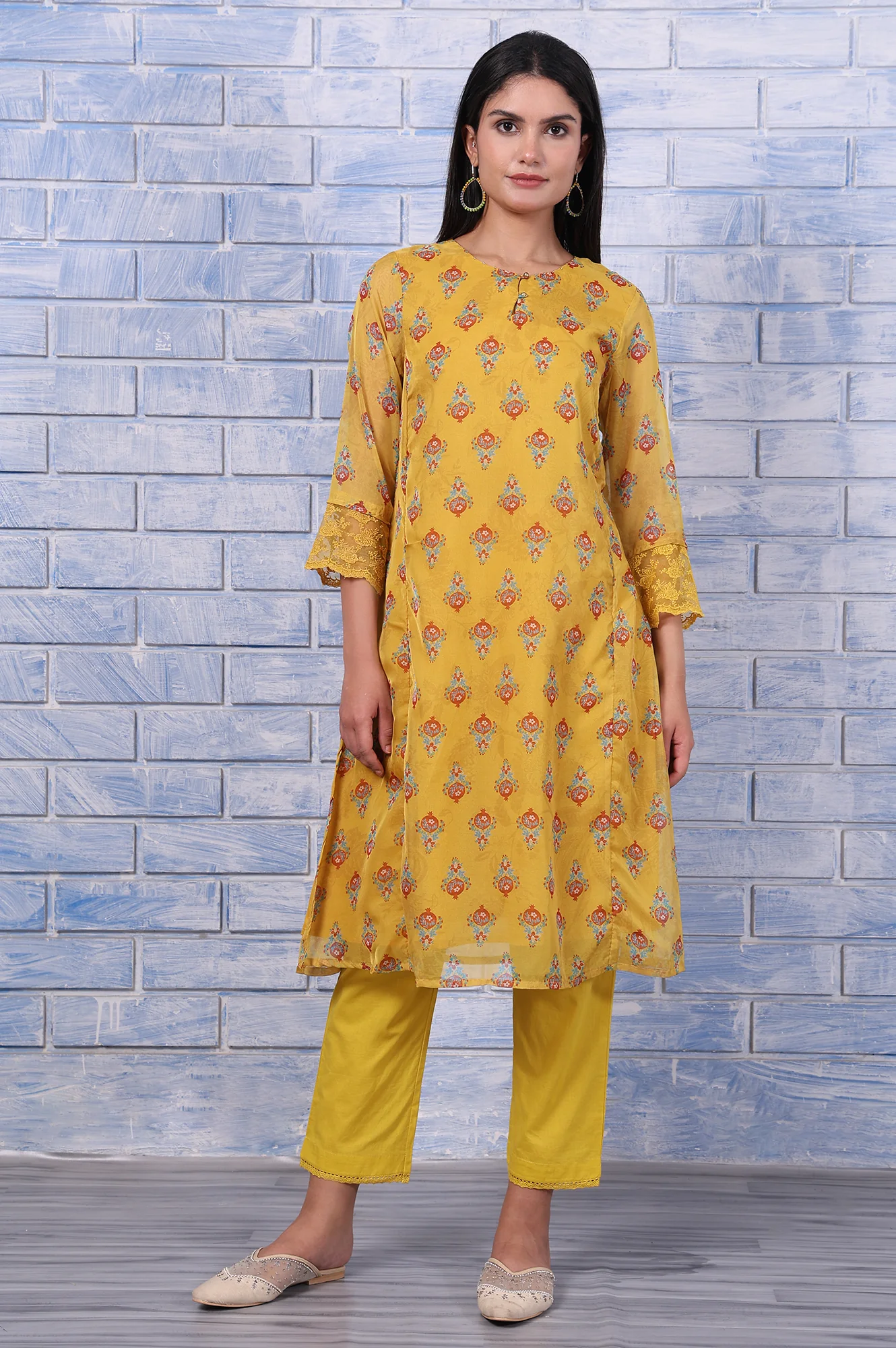 Yellow Floral Printed Organza Straight Kurta - Image 2