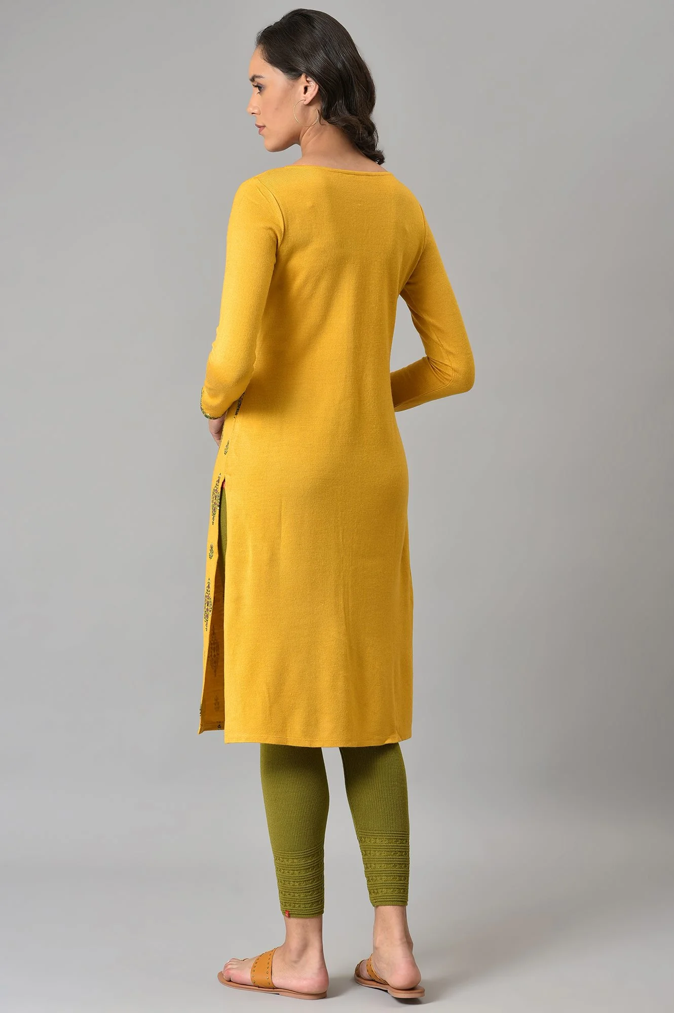 Yellow Floral Printed Winter kurta - Image 2