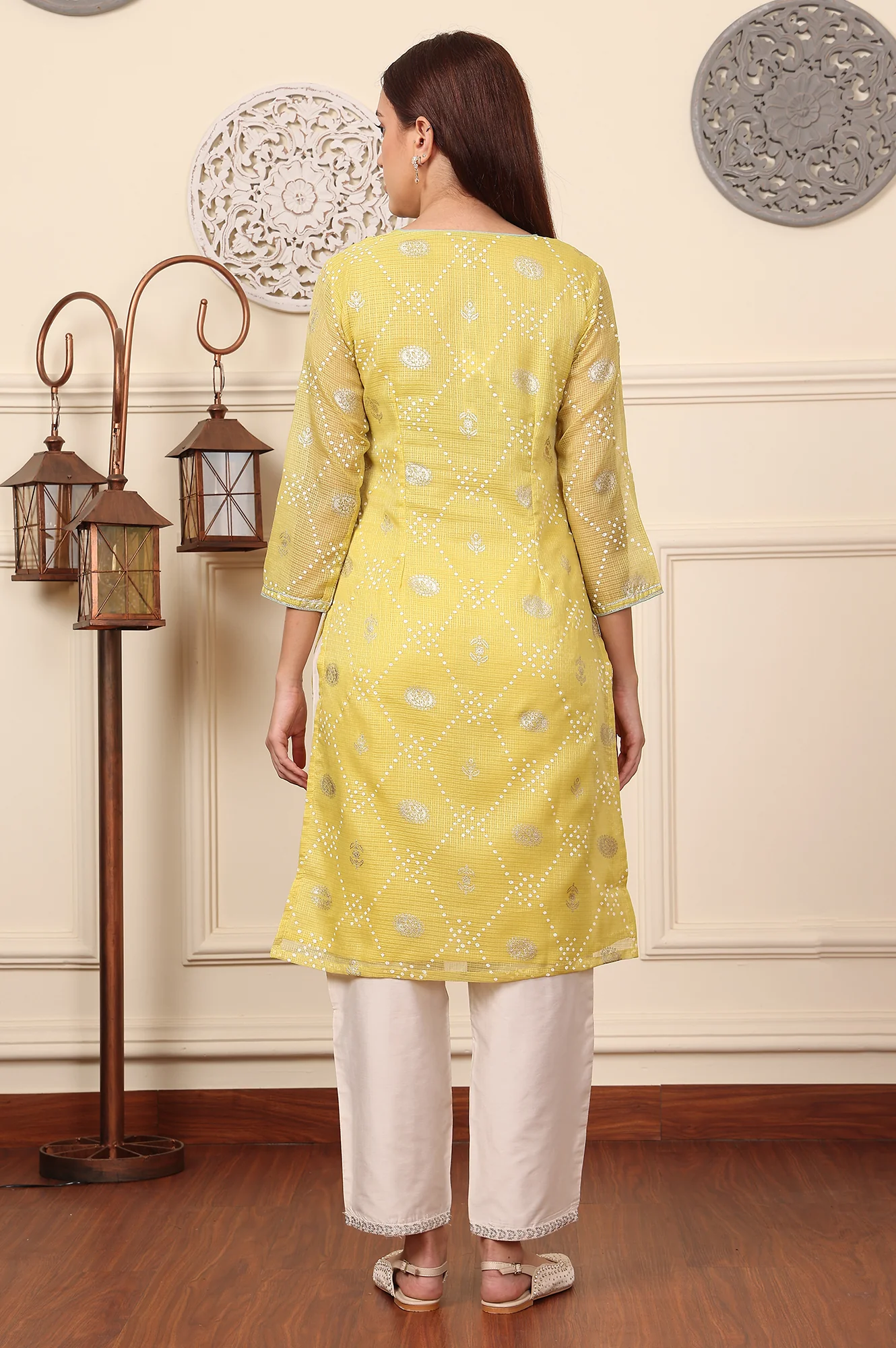 Yellow Geometric Foil Printed Zari Embroidered Straight Kota Doriya Kurta - Image 5