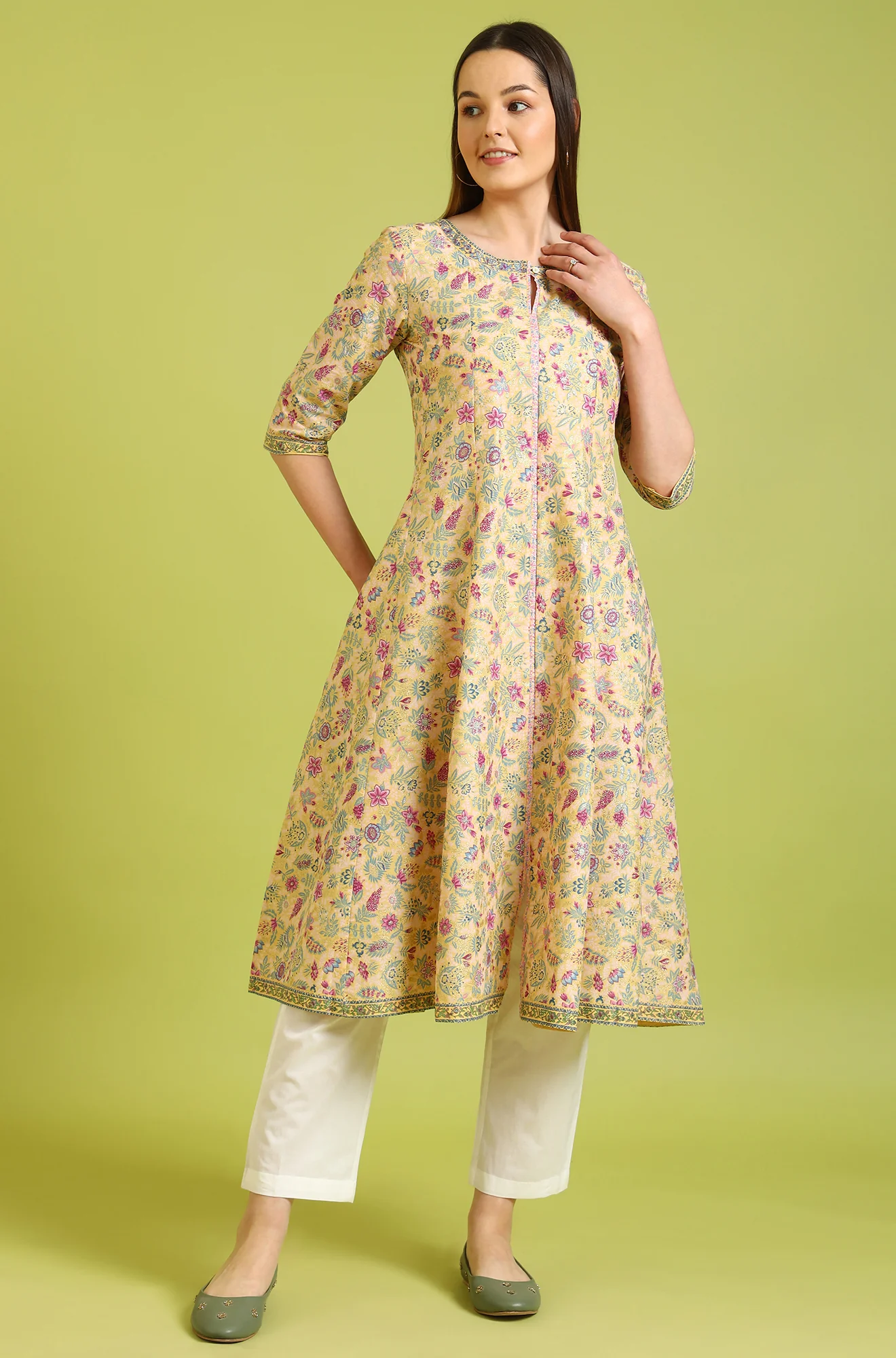 Yellow Floral Glitter Printed Pure Cotton Anarkali Kurta - Image 3