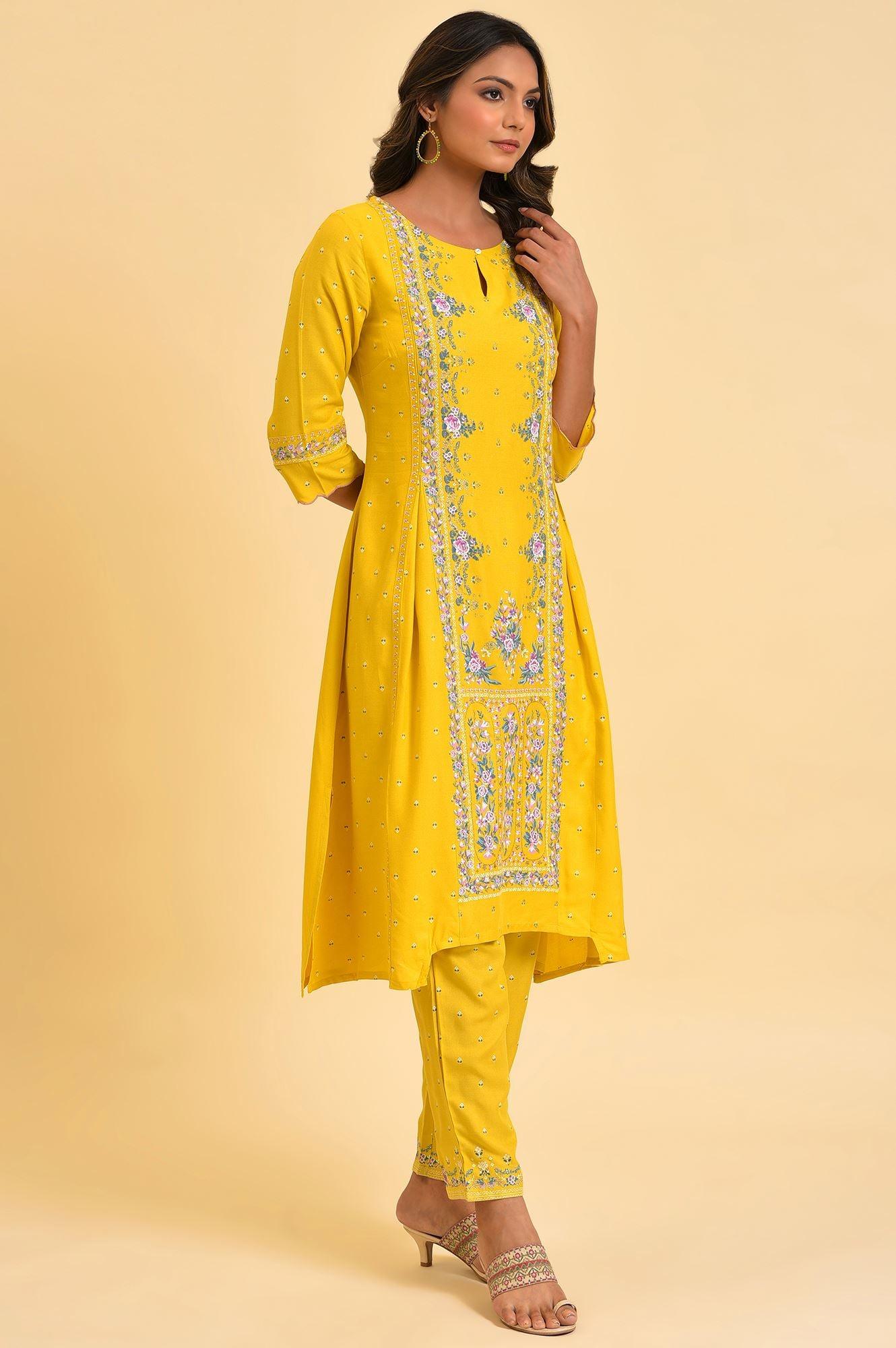Yellow Glitter Printed A-Line kurta - Image 4