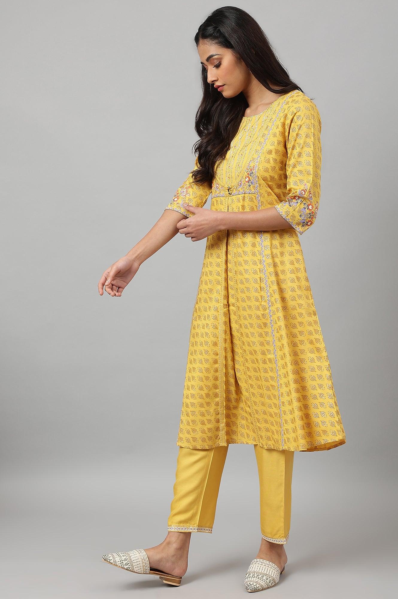 Yellow Glitter Printed Mock Layer kurta With Straight Pants - Image 4