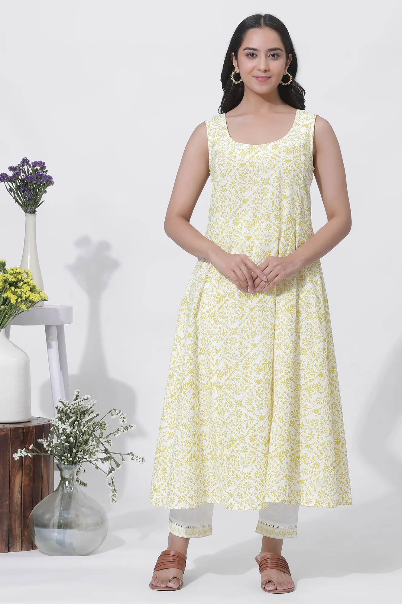 Yellow Kota Embroidered Gilet, Printed Kurta And Pants Set - Image 6