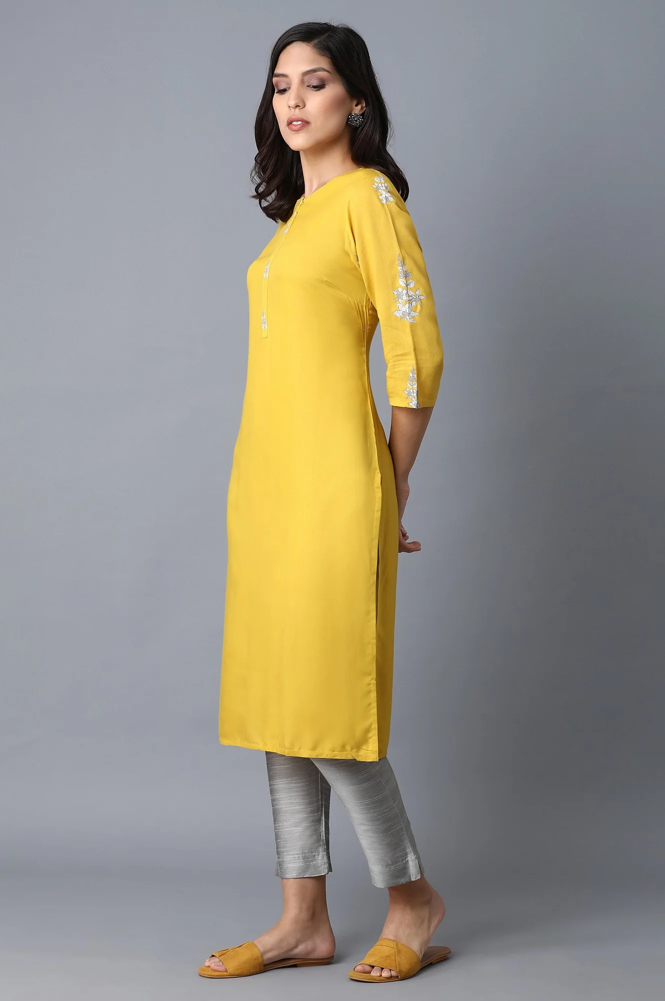 Yellow Kurta With Printed Yoke - Image 3
