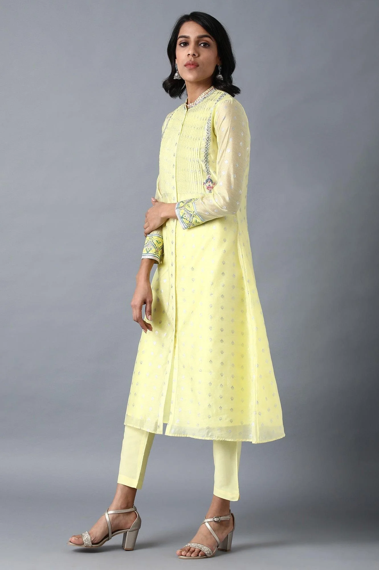 Yellow Mandarin Neck Floral kurta - Image 3