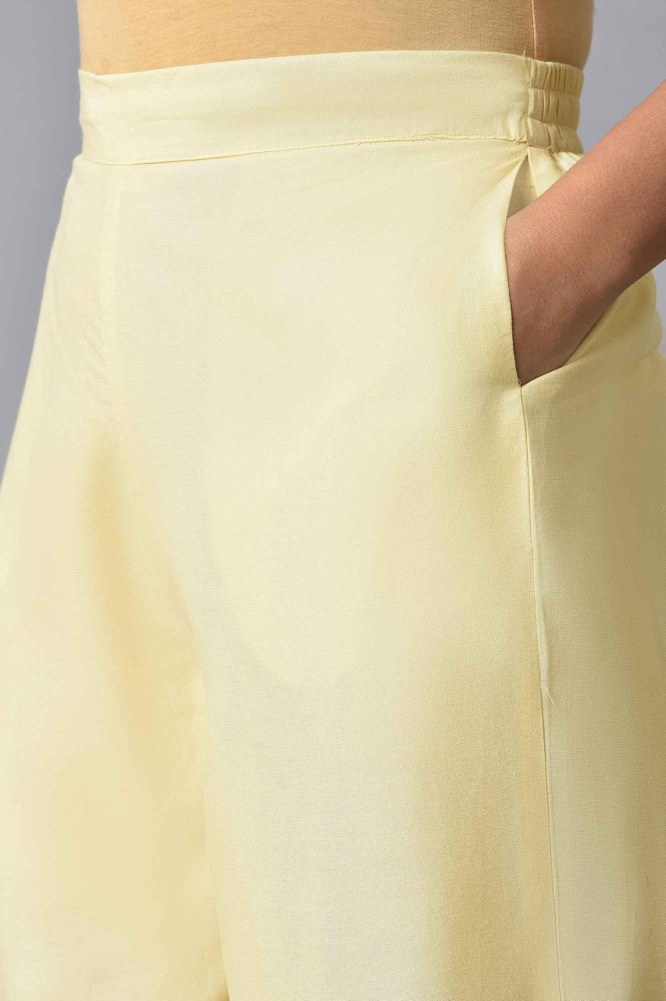 Yellow Panelled Floral Print kurta Set - Image 7